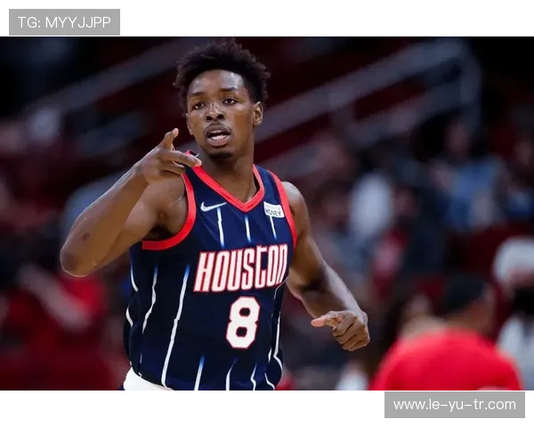 利马:巴西足球后卫展现坚韧防守,力保球队胜利