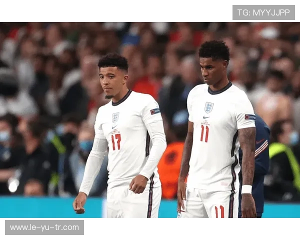 卡瓦尼官宣加盟新东家 职业生涯再启航