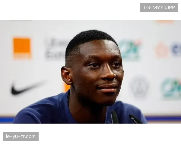 维苏威火山苏醒——维克托·奥西姆的爆发力如何点燃绿茵场