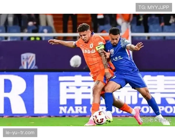 中超球员恋情曝光，绯闻再起引球迷热议