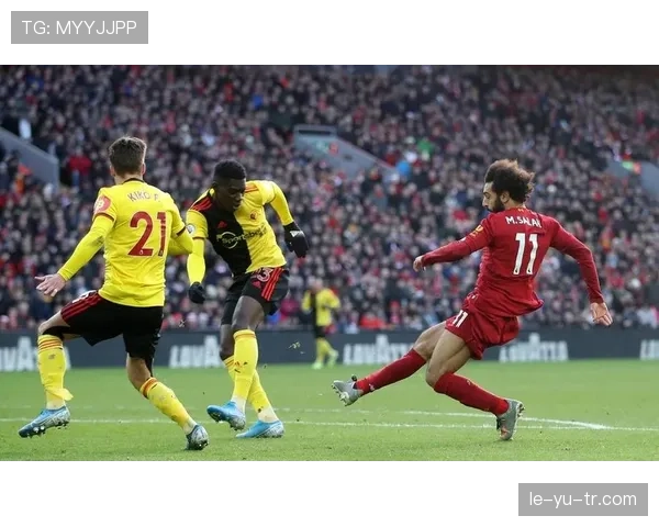 帕特森·达卡状态火热，助球队强势冲击英超冠军