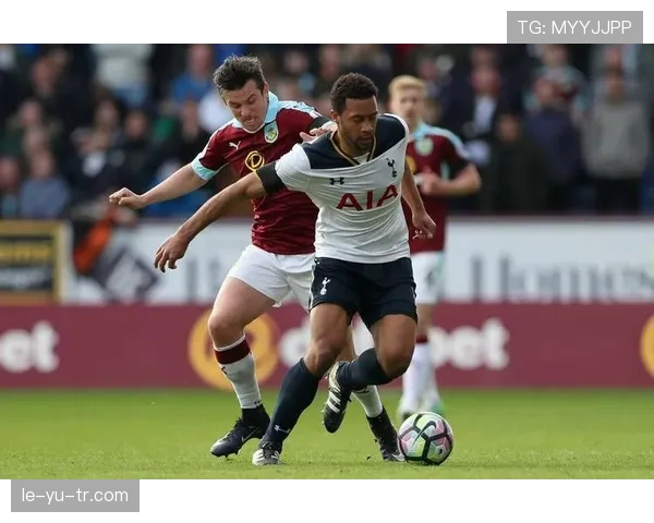 伯恩利强势崛起，轻松取胜巩固英超积分榜位置